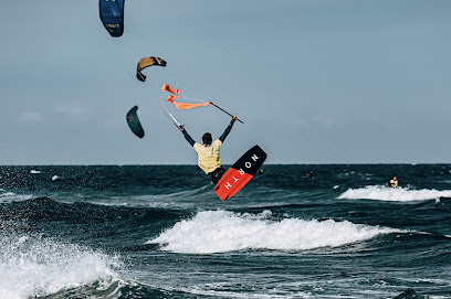 Club Ecole Kitesurf Leucate. Cours Kite, Wing Et Location Matériel Kite Wing - Reviews