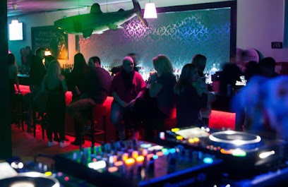 Sharks Club - Reviews